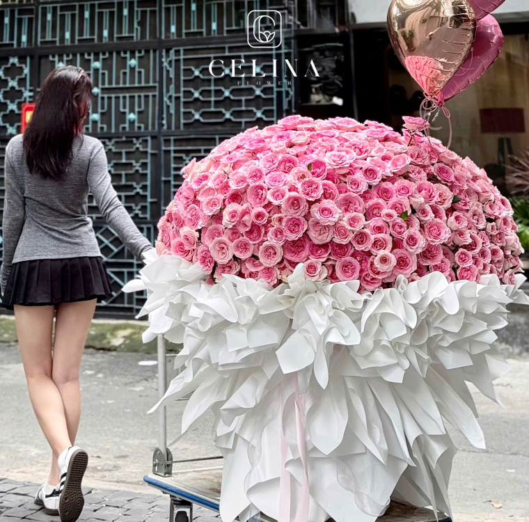 hoa bó lạc thần khổng lồ
